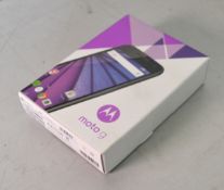 Motorola XT1541 8GB Moto G mobile phone