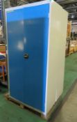 2x 2 Door Cabinets L1000mm x W 500mm x H2000mm