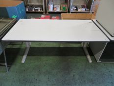 Technical Table L 1800mm x W 920mm x H 750mm