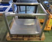 Oven frame - W 780mm x D 635mm x H 670mm