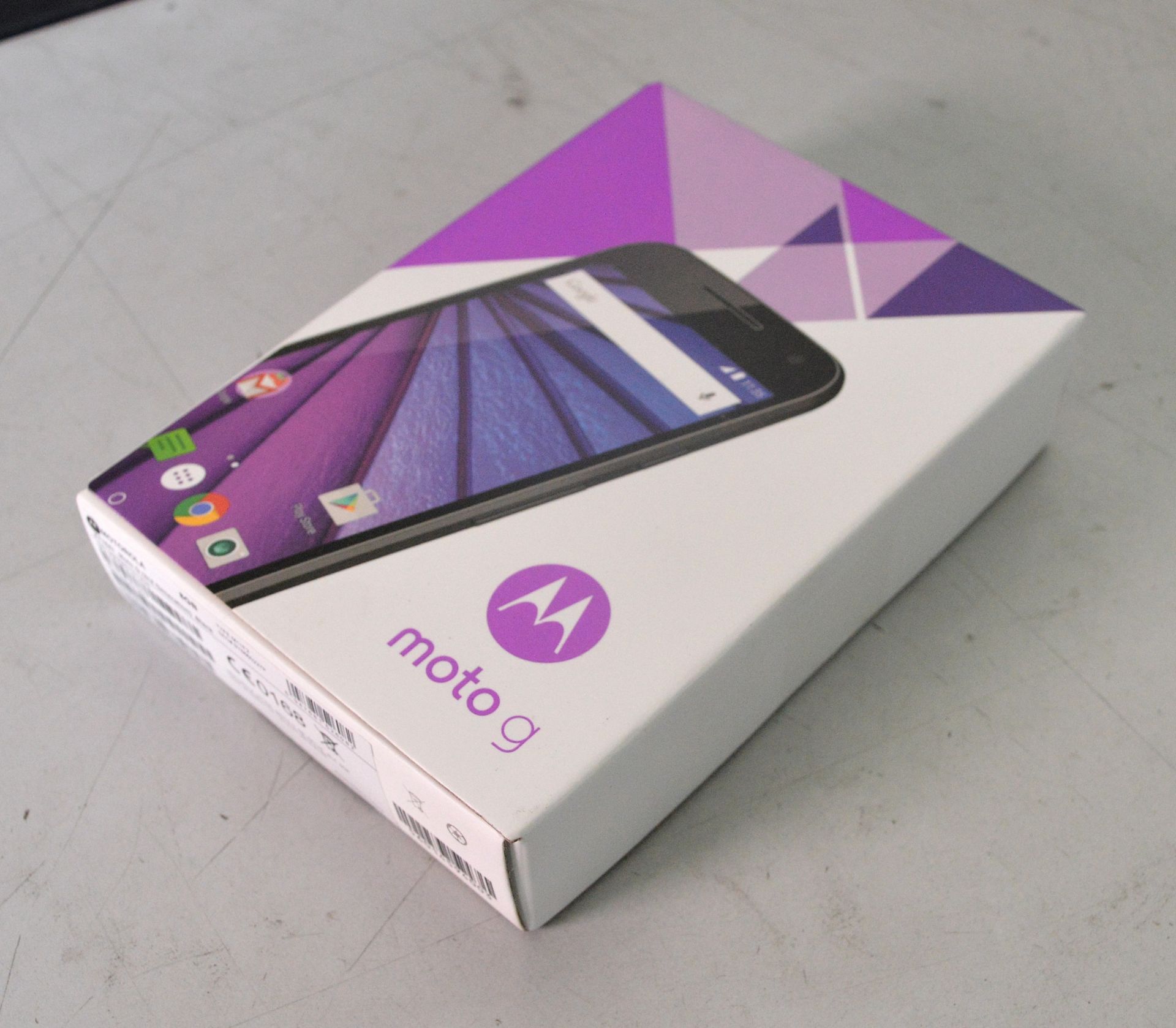 Motorola XT1541 8GB Moto G mobile phone