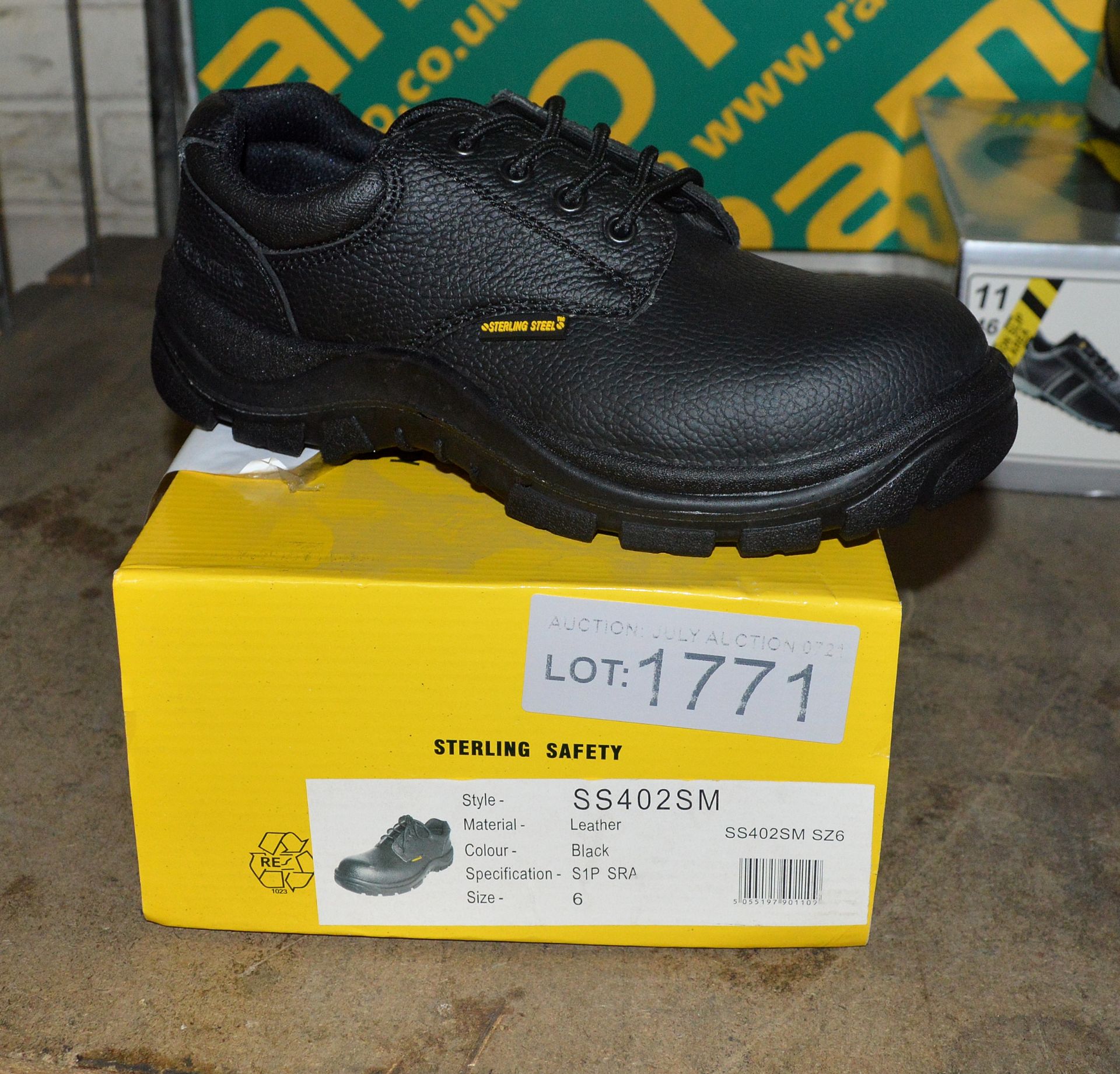 Sterling safety shoe - SS402SM - UK6