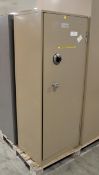 1 Door Cupboard combo Lock - W 620mm x D 450mm x H 1530mm (unknown combination)