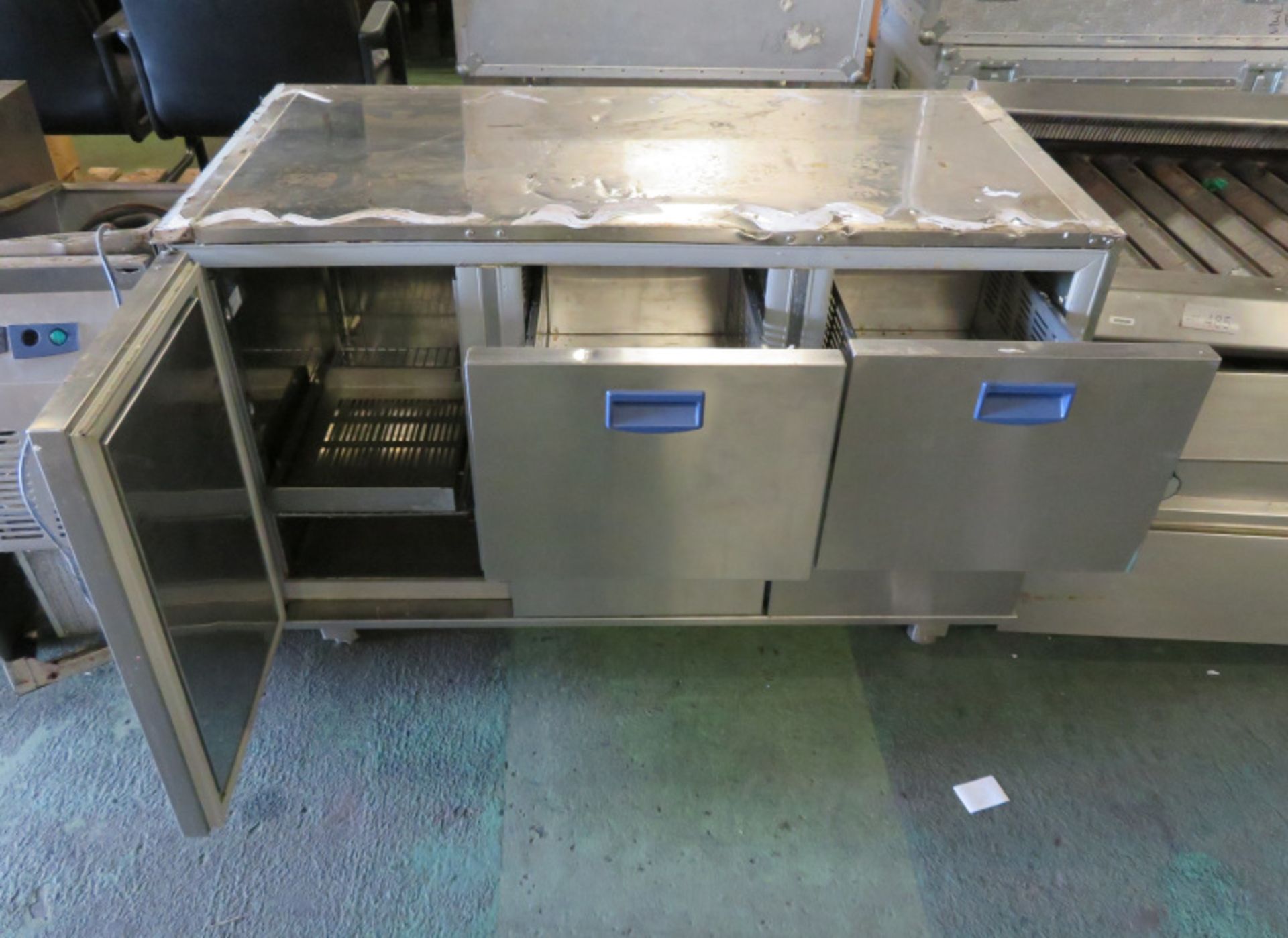 Electrolux Refrigerator Prep Counter L 1690mm x W 690mm x H 860mm - AS SPARES OR REPAIRS - Image 5 of 6