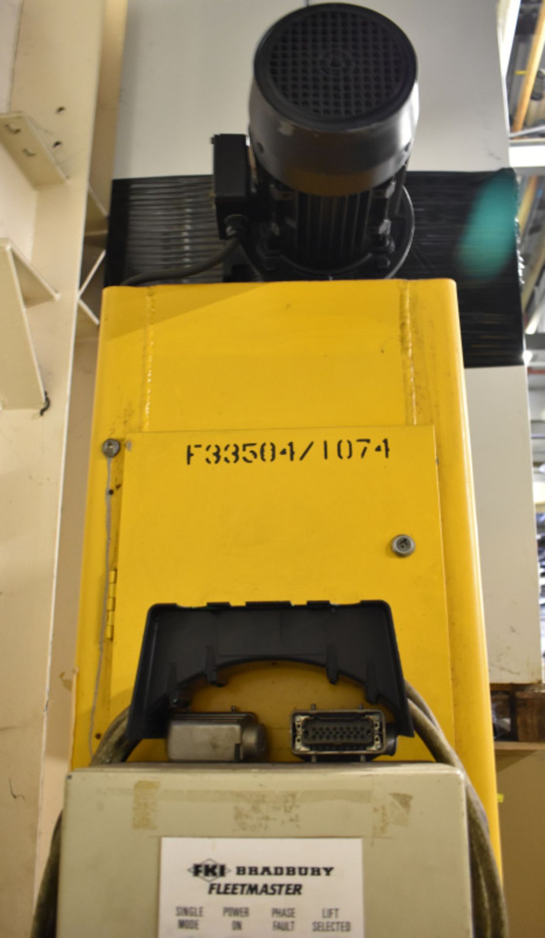 FKI Bradbury mobile 4 post vehicle lift system - 24 tonnes per set of 4 - Image 25 of 31