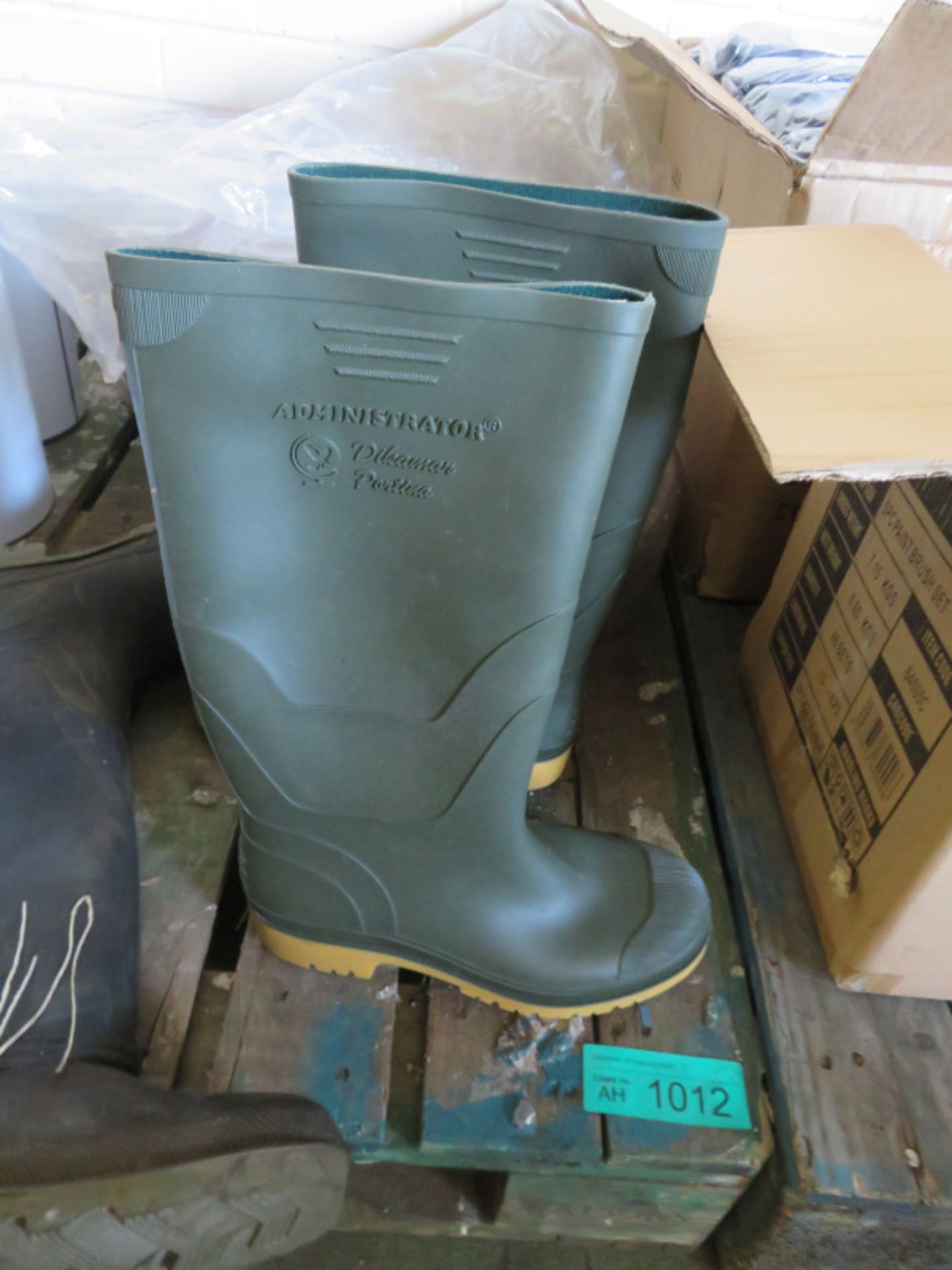 2 pairs of wellington boots - size 7 - Image 2 of 3