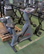 Life Fitness 9500HR Life Cycle Exercise Bike