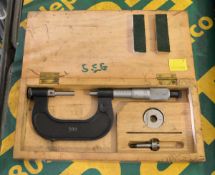 Moore & Wright Micrometer 0-2 Inch