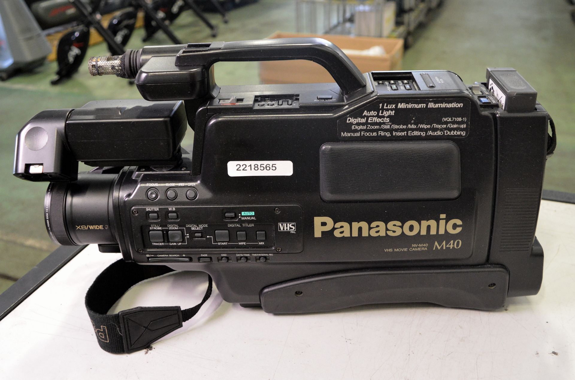 Panasonic NV-M40B VHS Video Camera with Case - Image 5 of 9