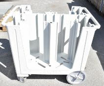 Cambro Mobile Plastic Plate Trolley - L100 x W750 x H800mm