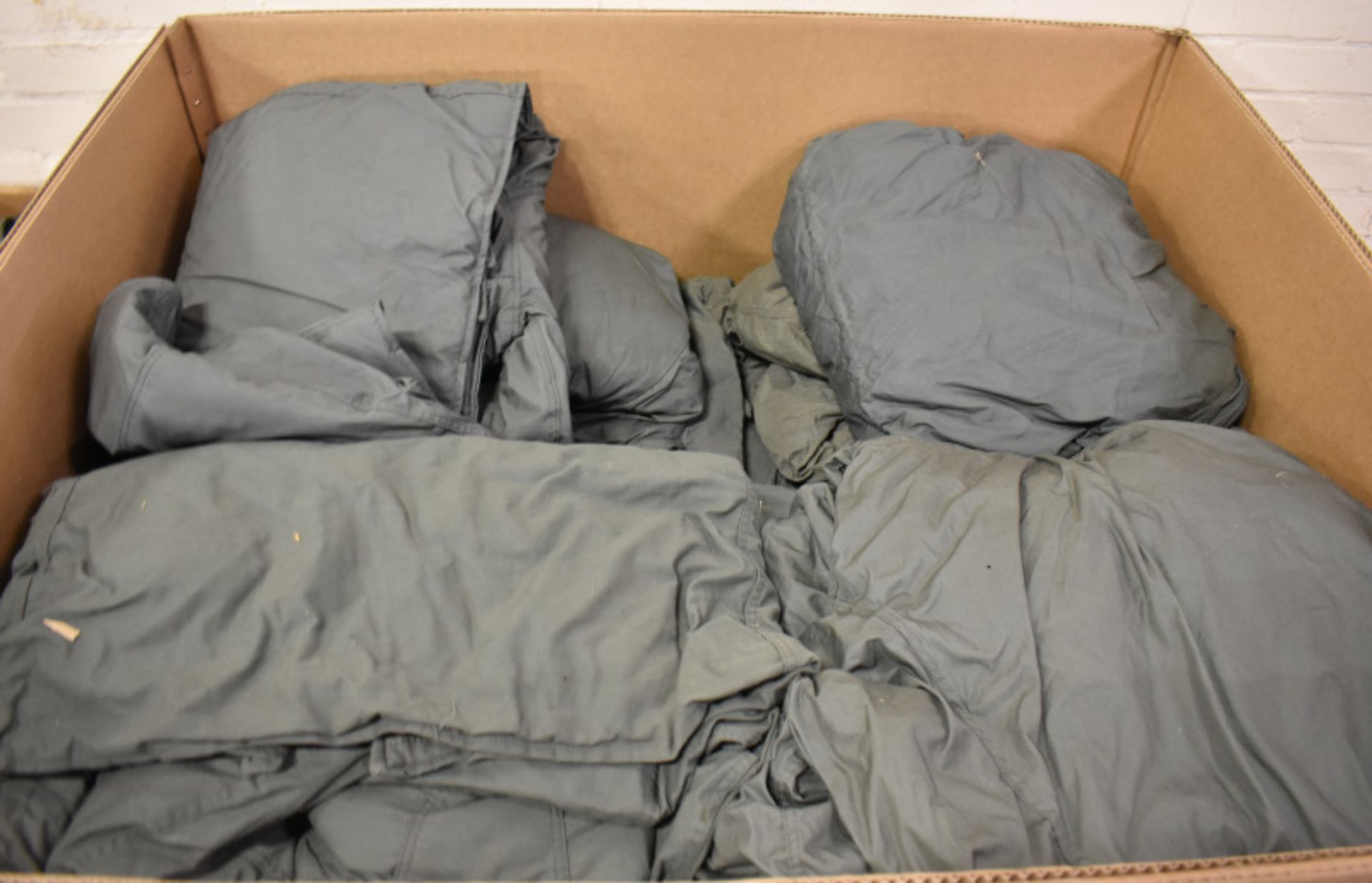 40x Grey Extreme Cold Parka Coats - Medium - Image 3 of 7