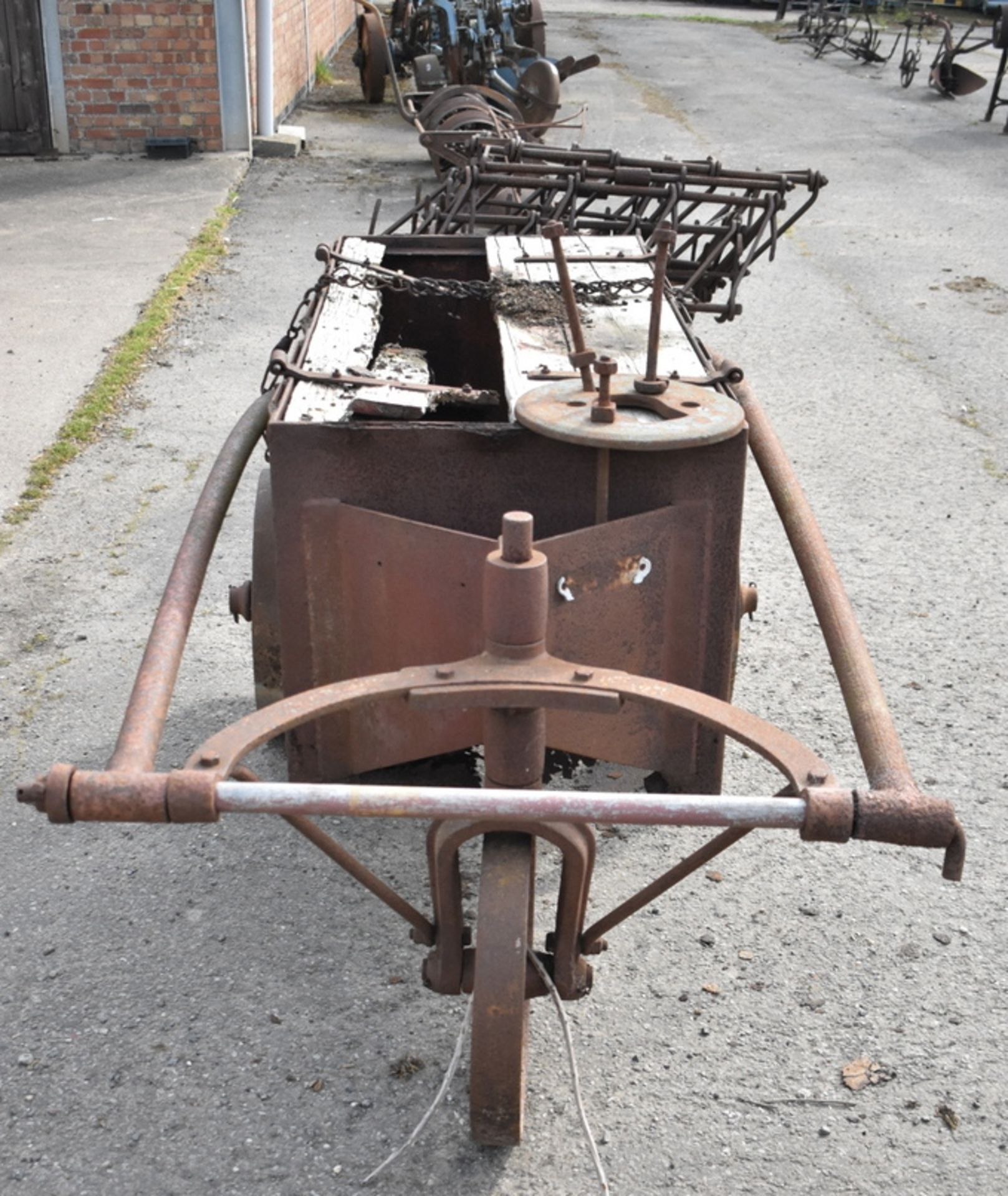 ANTIQUE WATER CART, 3-WHEELS. - Image 2 of 5