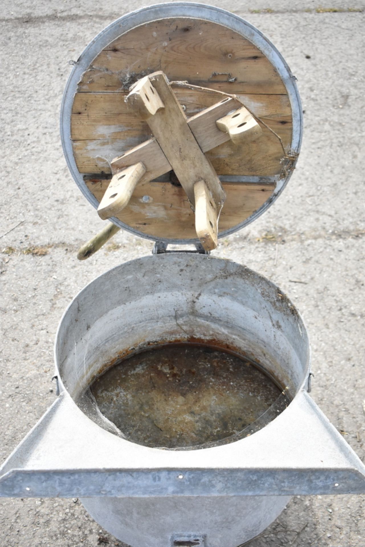 ANTIQUE HAND CLOTHES WASHING MACHINE - Image 3 of 3