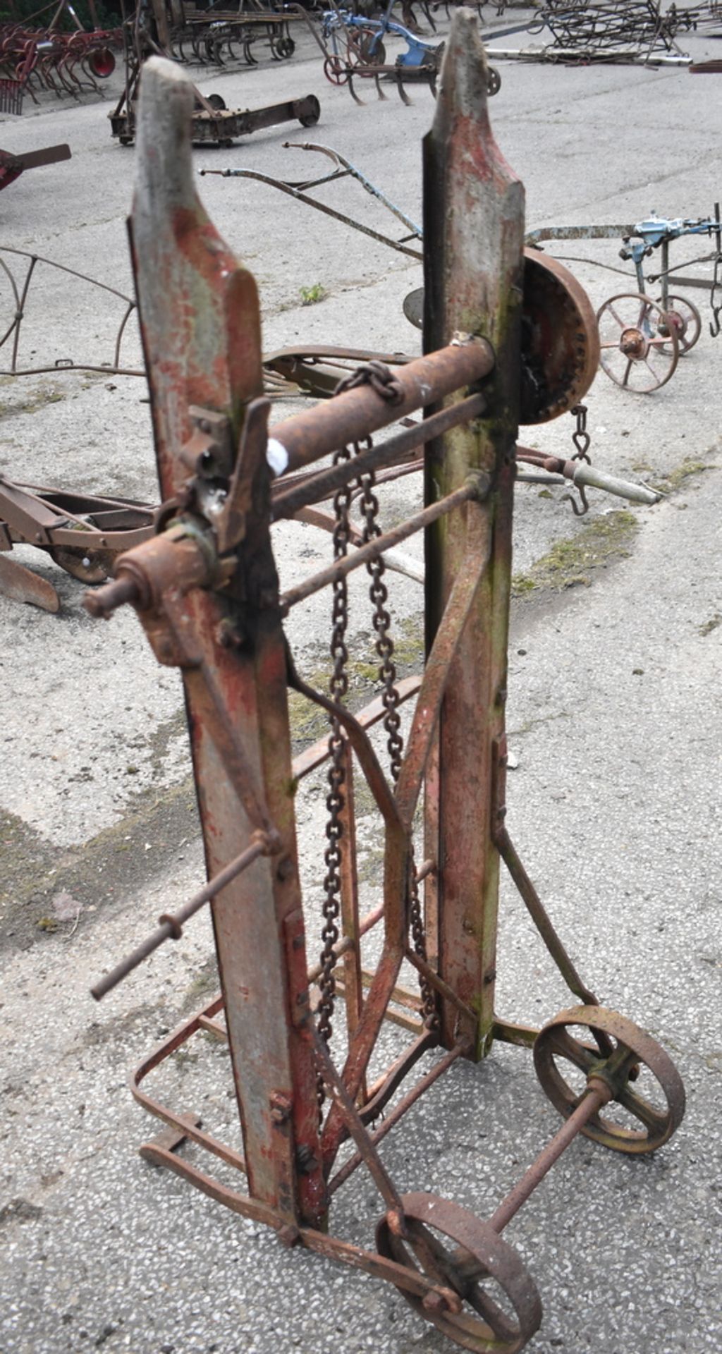 G.LEWIS & SONS, KETTERING. SACK WINDING BARROW - Image 2 of 3