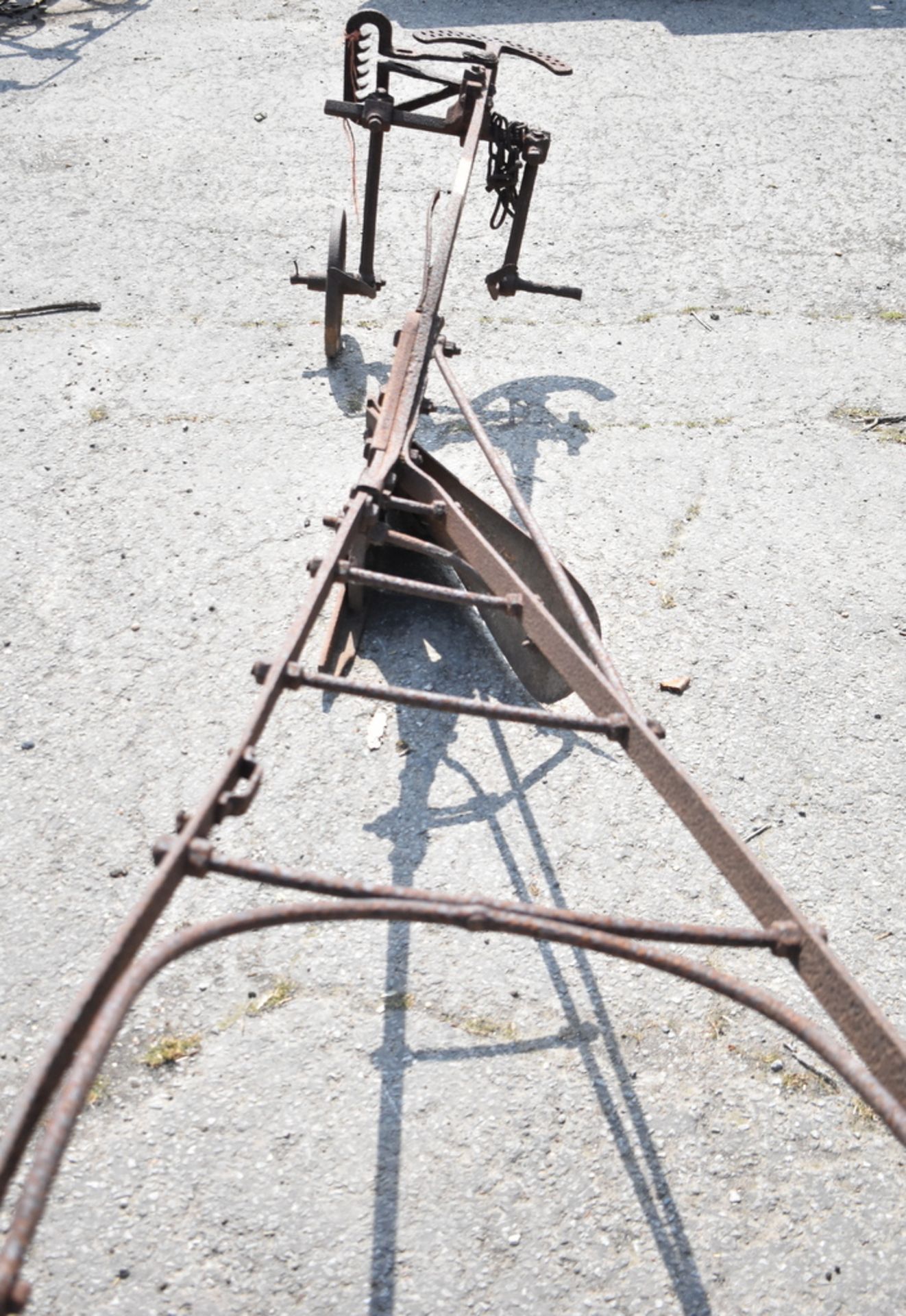 E.H.ROBERTS LTD, DEANSHANGER, SINGLE FURROW HORSE PLOUGH - Image 3 of 4