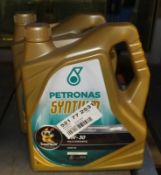 2x Petronas Syntium 5000 AV 5W-30 fully synthetic 4L