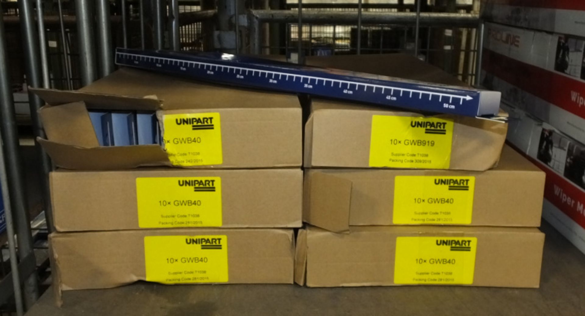 3x Proline Wiper Motors - model WMFIF01 and various boxes of Unipart & Valeo wiper blades - Image 6 of 6