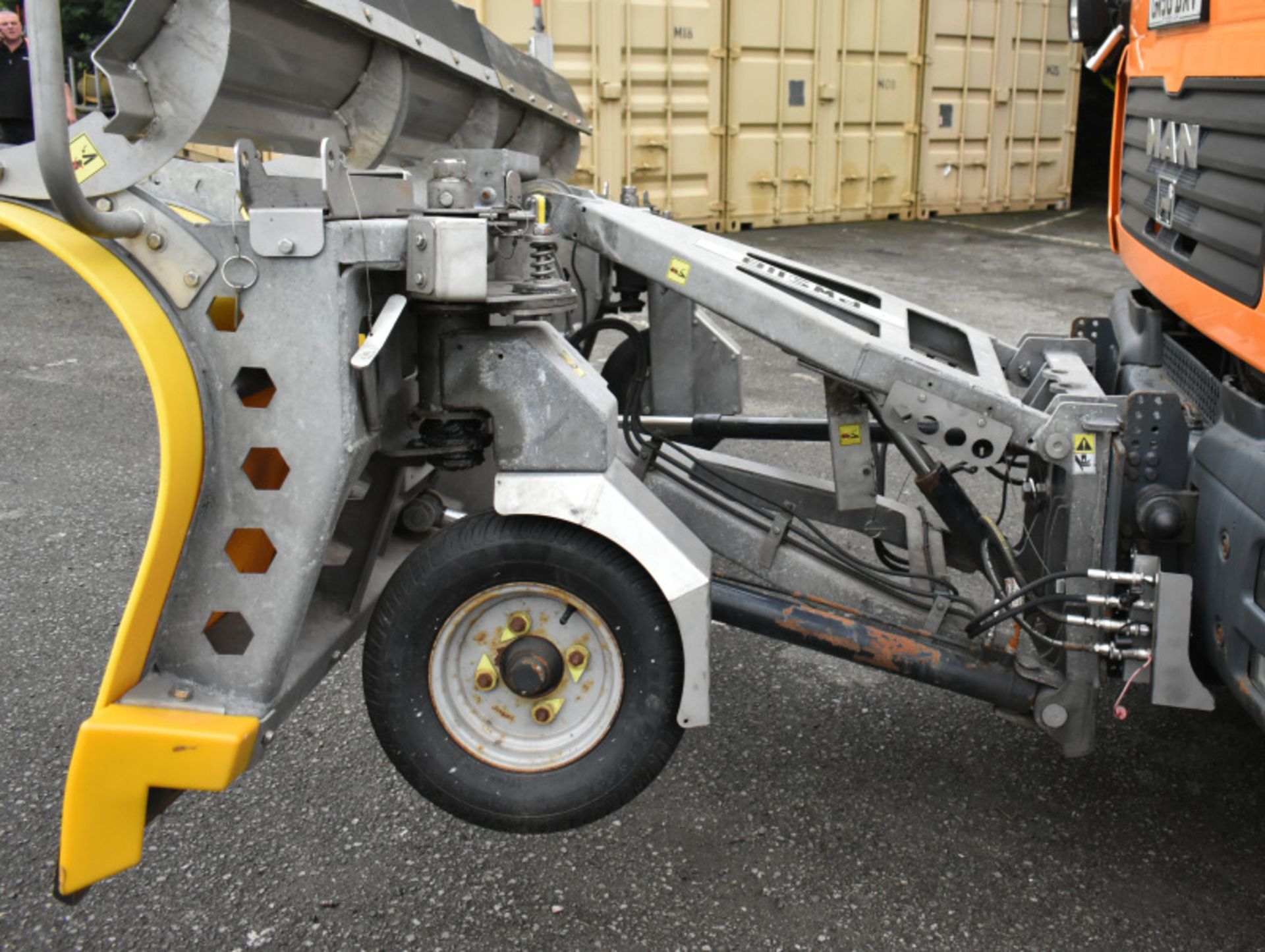 2008 (reg GN58 BXV) MAN TGM 26.330 6x4 with Romaquip 10m3 pre-wet gritter mount and 3m snow plough - Image 33 of 47