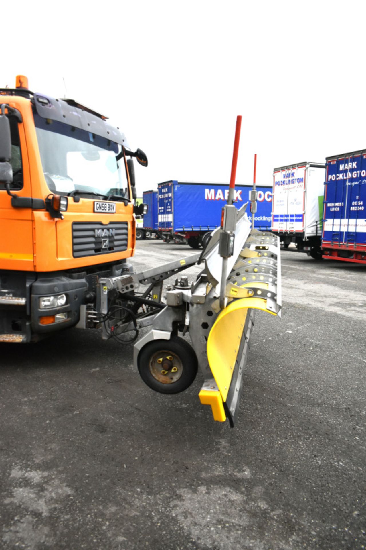 2008 (reg GN58 BXV) MAN TGM 26.330 6x4 with Romaquip 10m3 pre-wet gritter mount and 3m snow plough - Image 40 of 47