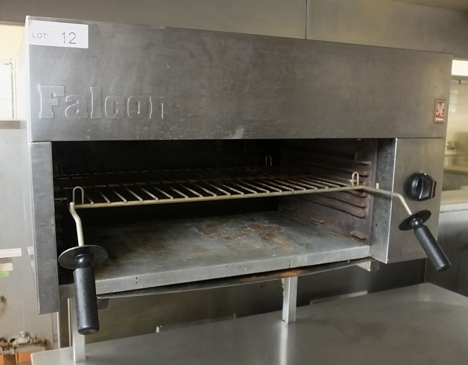 Falcon Dominator Gas Grill with Natural Gas Food Warming Unit - L1500 x D860 x H1740mm - Image 2 of 5