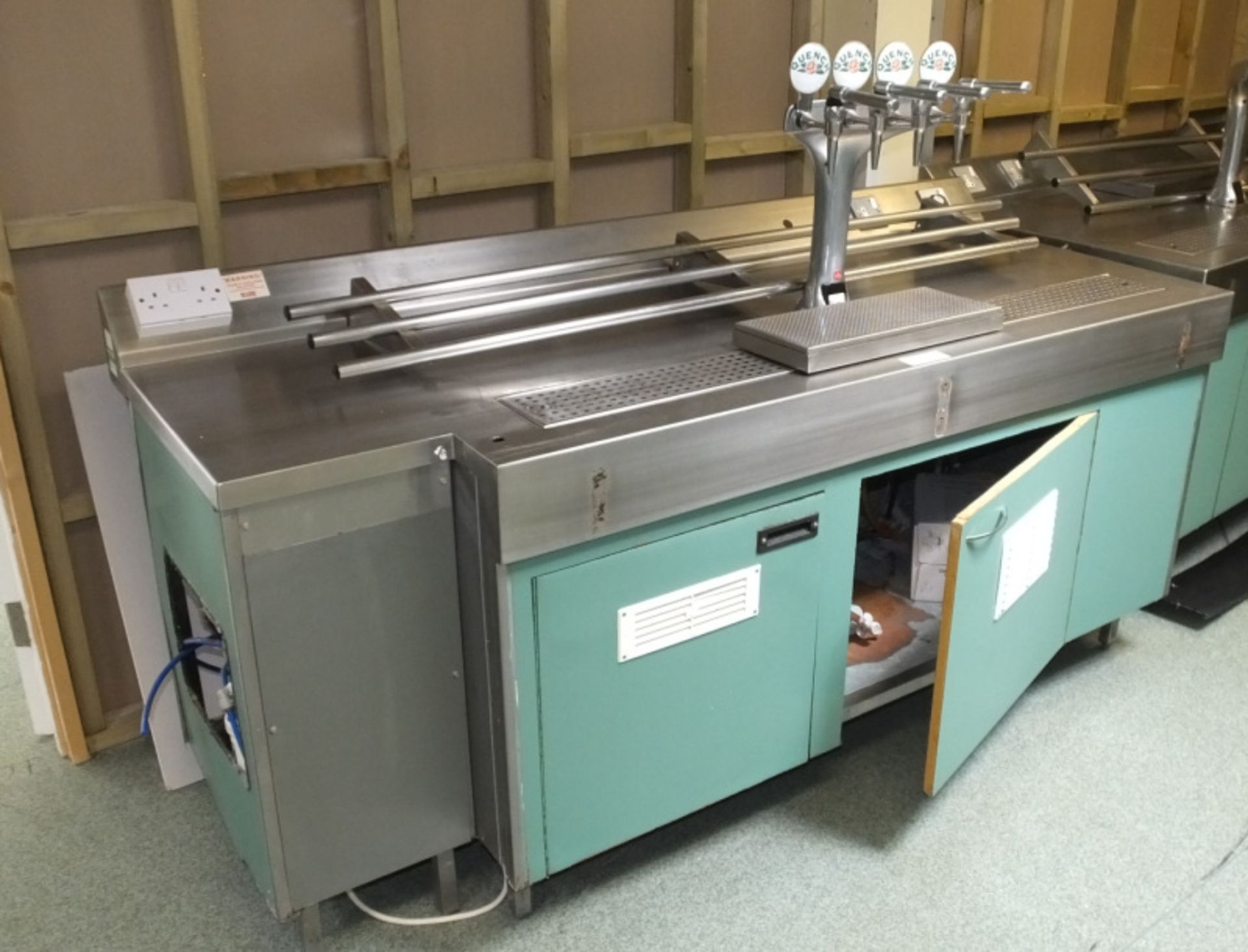 Tray Rack Servery Unit with Juice Dispenser and Sockets - L2000 x D800 x H1020mm - Image 2 of 5