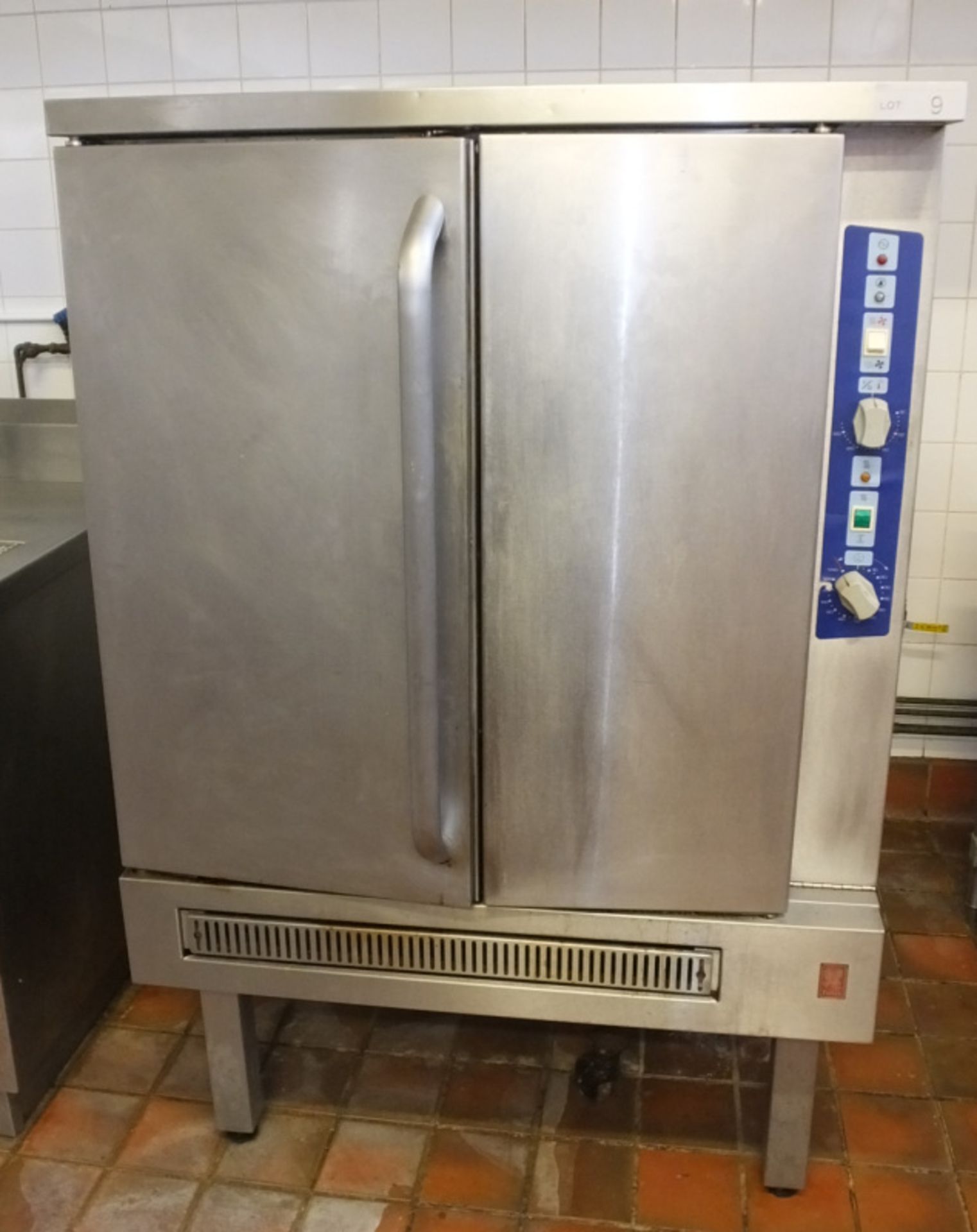 Falcon Convection Oven - Natural Gas - L1000 x D930 x H1525mm