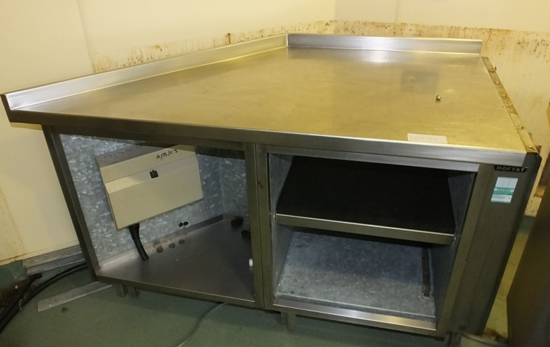 Bespoke Stainless Steel Preparation Unit with Storage - details and dimensions in description - Image 2 of 5