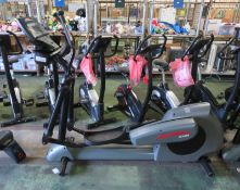 Lifefitness 9500HR cross trainer - Damage to screen and casing please see pictures