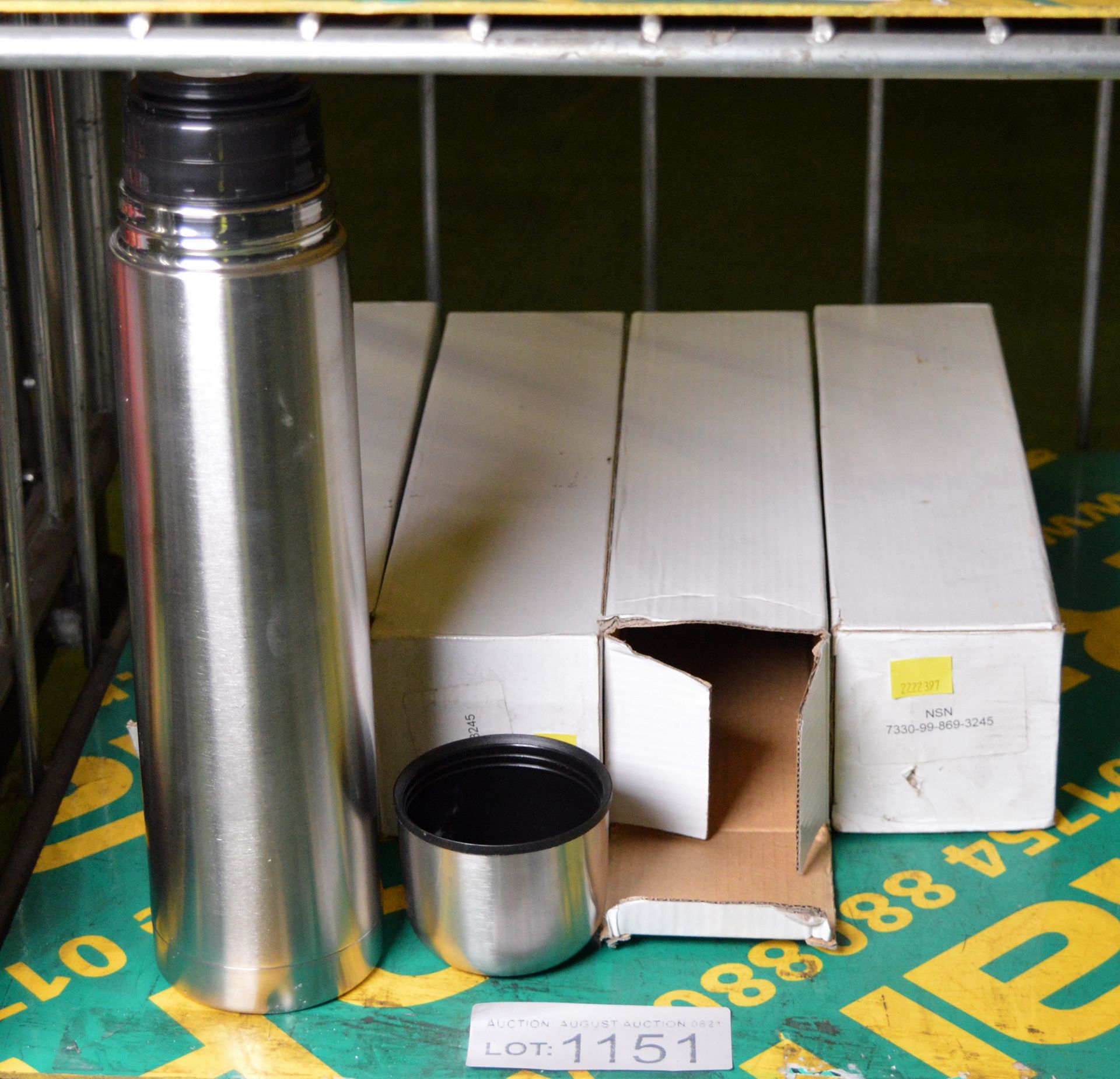 4x Vacuum flasks