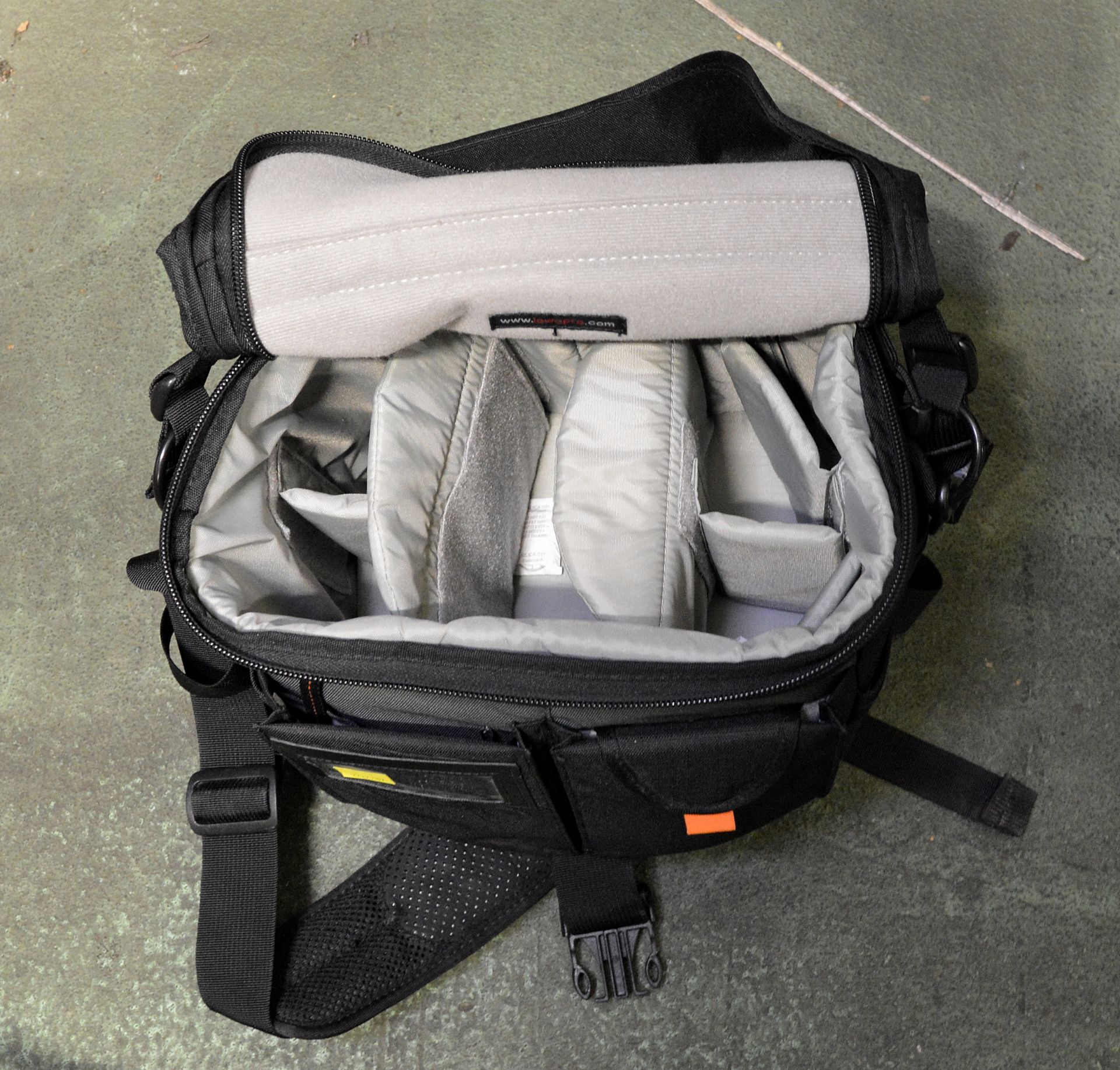 LowePro Stealth Camera Bag - Image 2 of 5