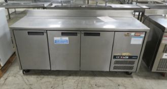 Williams H03U 3 Door Refridgeratror 220/240V - W 1890mm x D 600mm x H 870mm