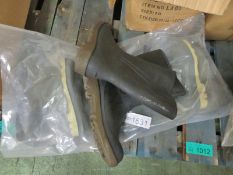 2x size 5 & 1x size 10 pairs of wellington boots