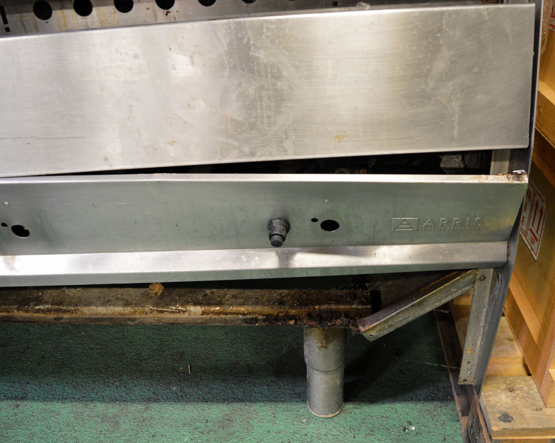 Arris Grillvapor Gas Radiant Chargrill 1200mm x 910mm x 800mm - AS SPARES OR REPAIRS - Image 4 of 5