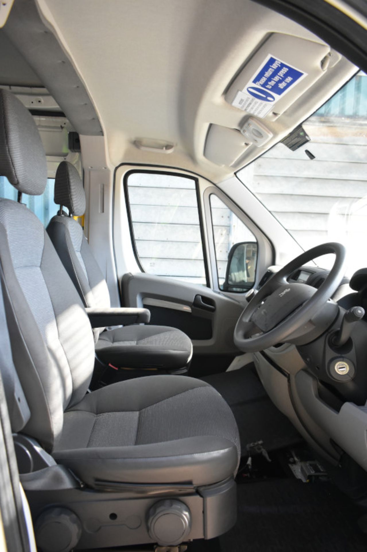 Peugeot LWB white electric van - Panel van - 2 axle rigid body - vehicle category N1 - Image 25 of 28