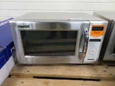 Iwave Maestrowave 1000W catering microwave