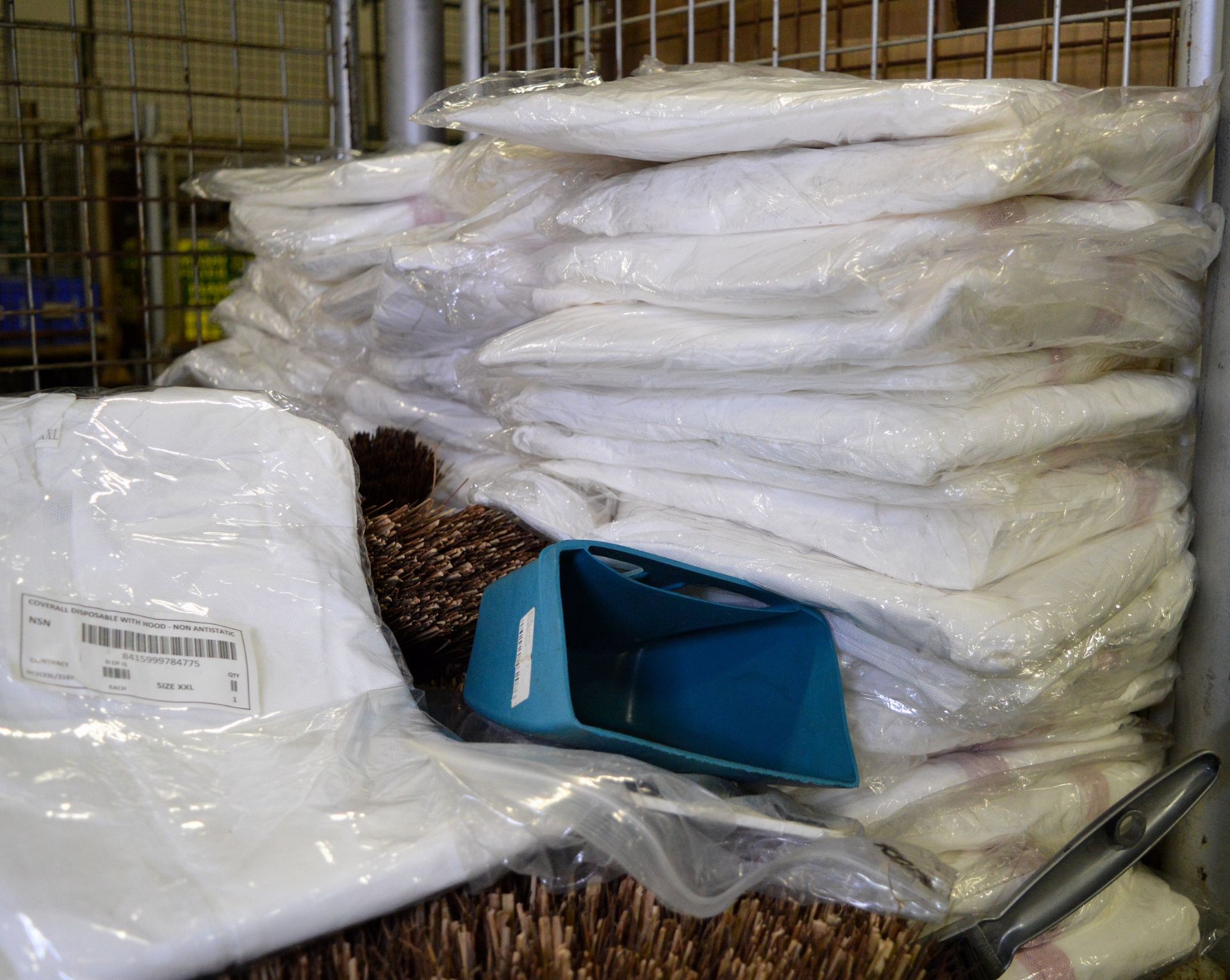 Mop heads, brush heads, dispoable coverall with hoods - Image 5 of 5