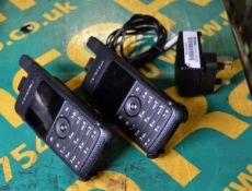 Motorola SL4010e Two-Way Radio Set