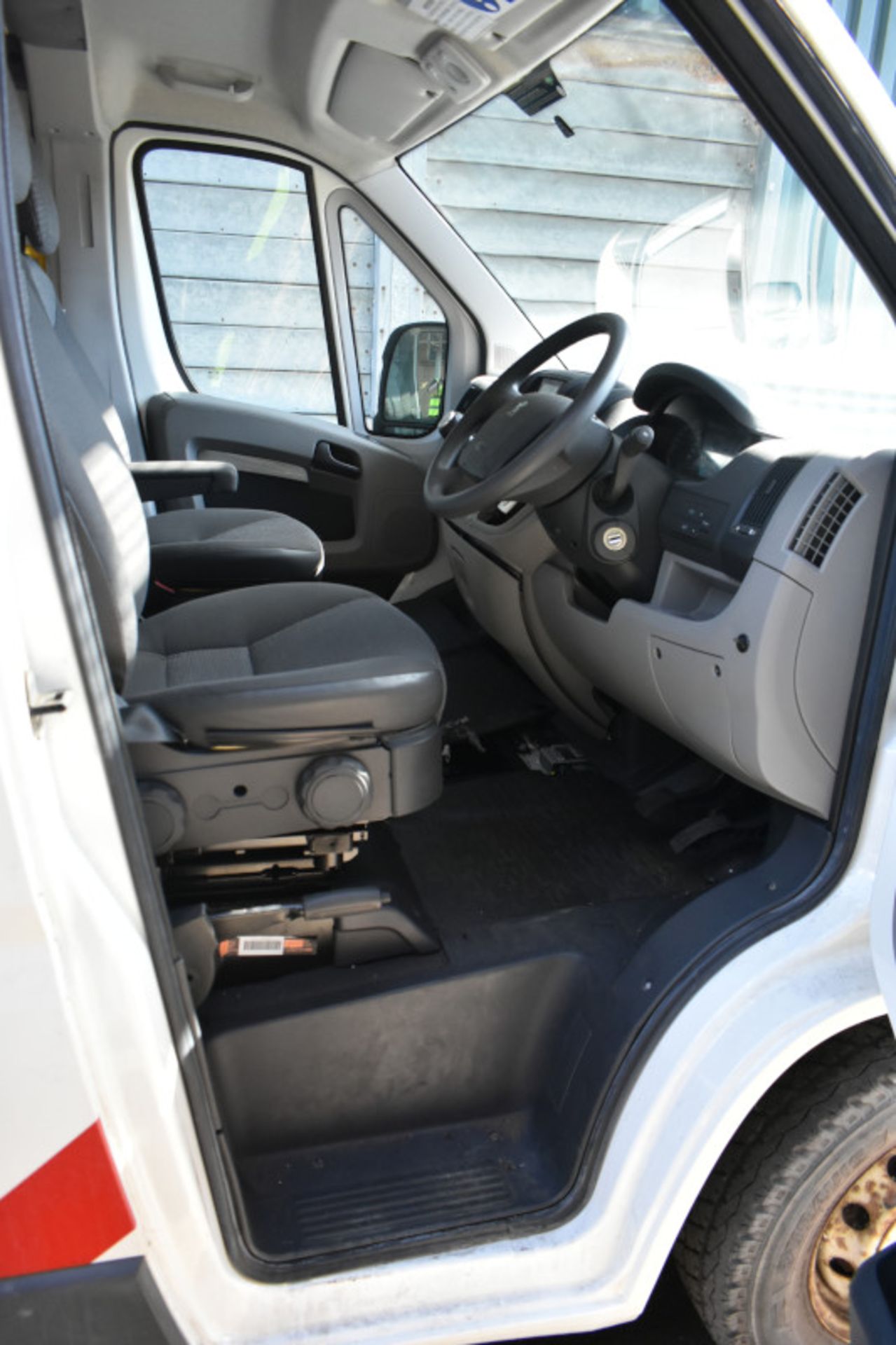 Peugeot LWB white electric van - Panel van - 2 axle rigid body - vehicle category N1 - Image 24 of 28