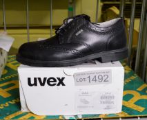 Uvex safety shoes - see pictures for types & size