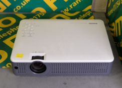 Sanyo ProxtraX PLC-XU75 Multiverse Projector