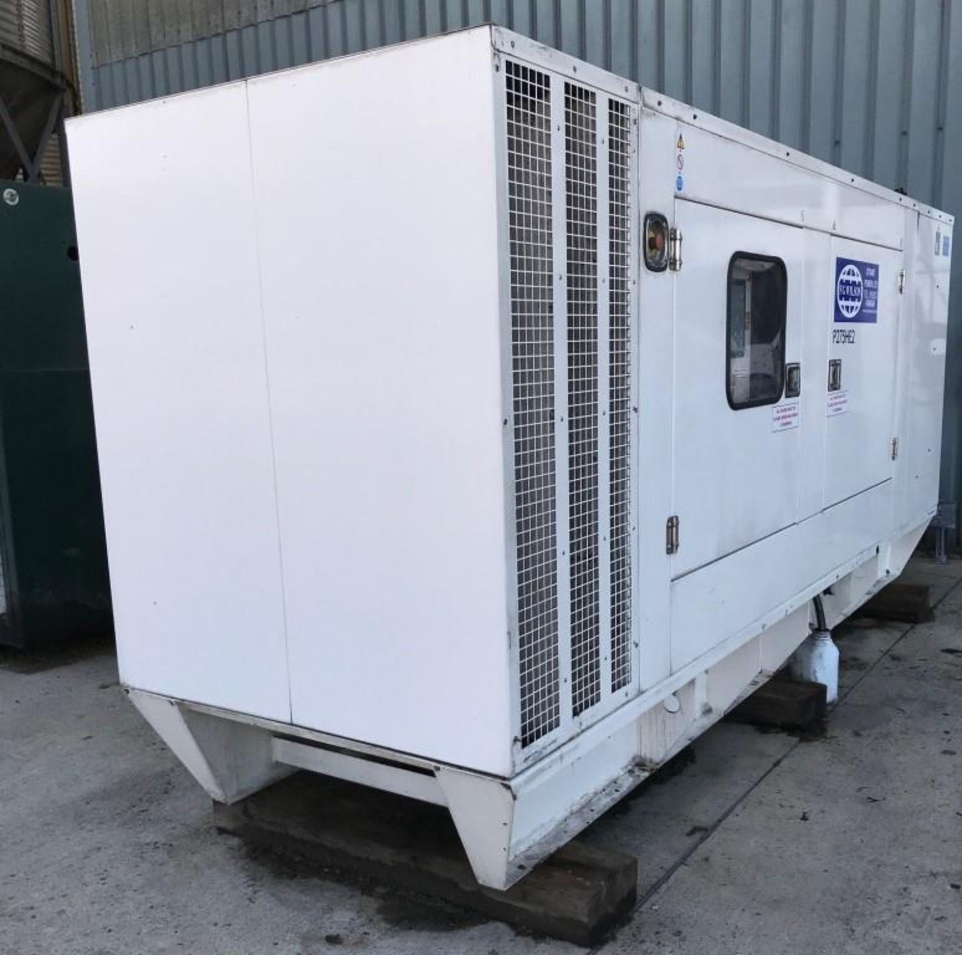 The generator for sale is a 2009 F G Wilson P275 rated at 250Kva prime and 275kva standby - Image 15 of 23