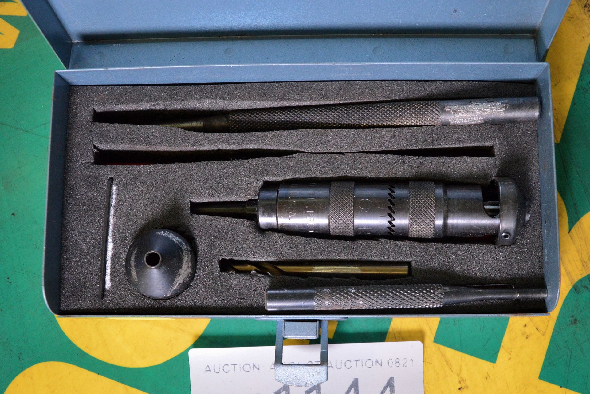 1/4 inch Huck Bolt Set 105-80 - Image 2 of 2