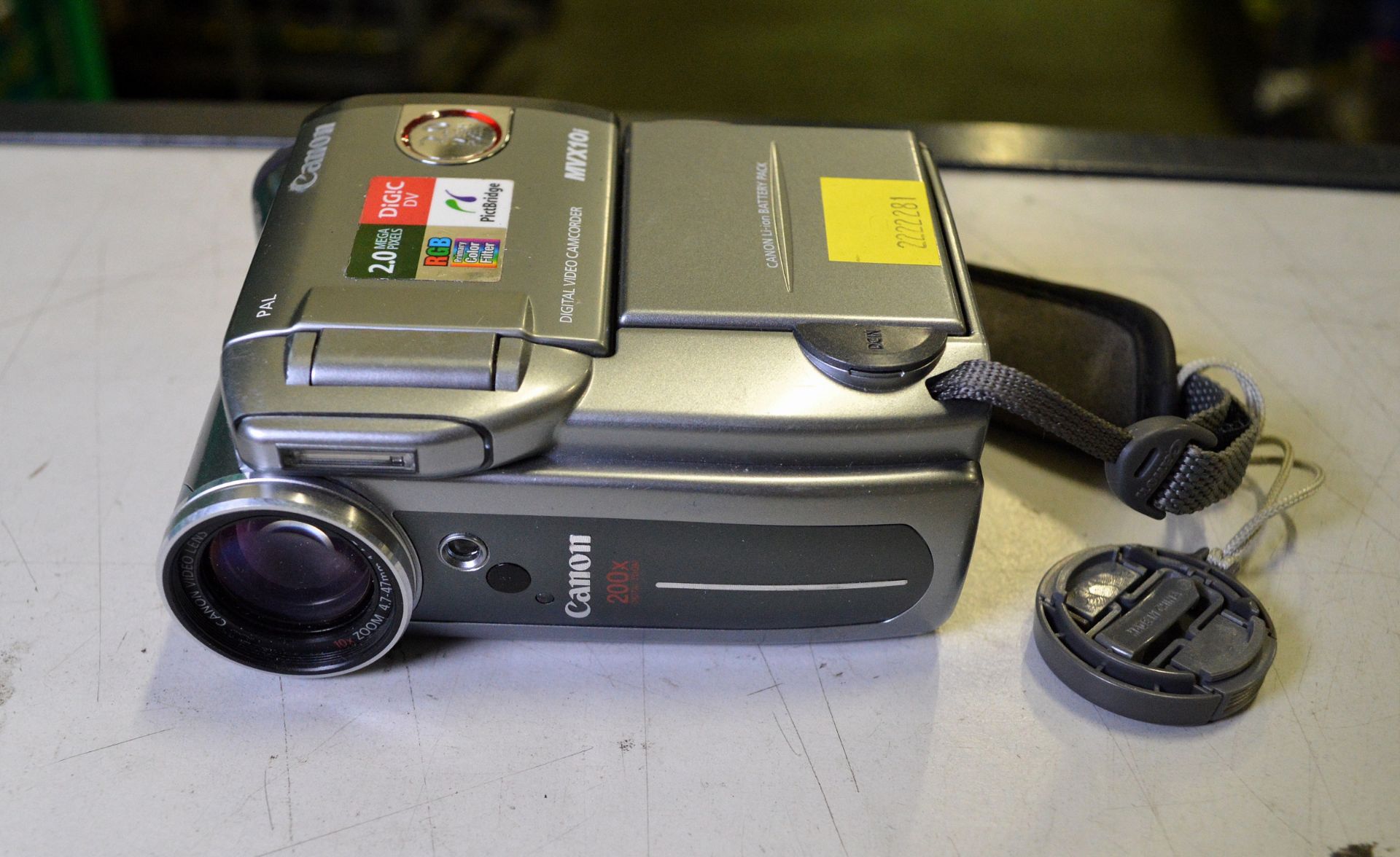 Canon MVX10i Digital Video Camcorder + Accessories - Image 2 of 5