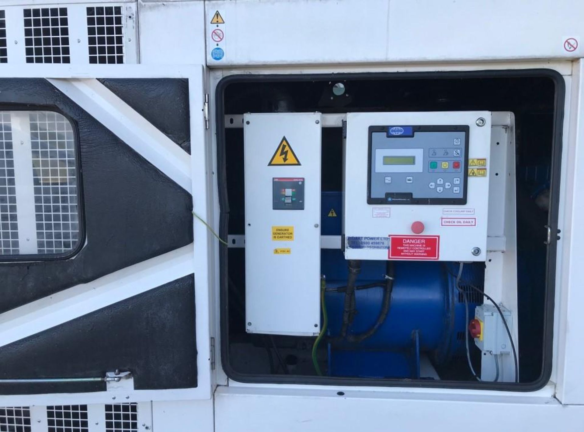 The generator for sale is a 2009 F G Wilson P275 rated at 250Kva prime and 275kva standby - Image 19 of 23
