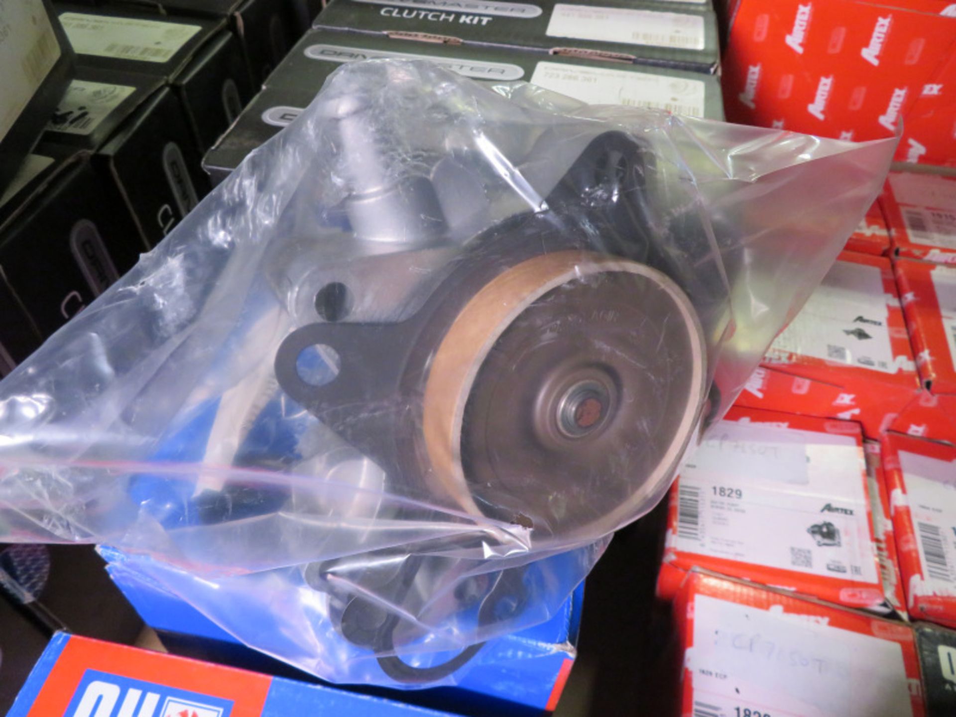 Vehicle parts - Drivemaster clutch kits, water pumps - see pictures for models and types - Image 4 of 7