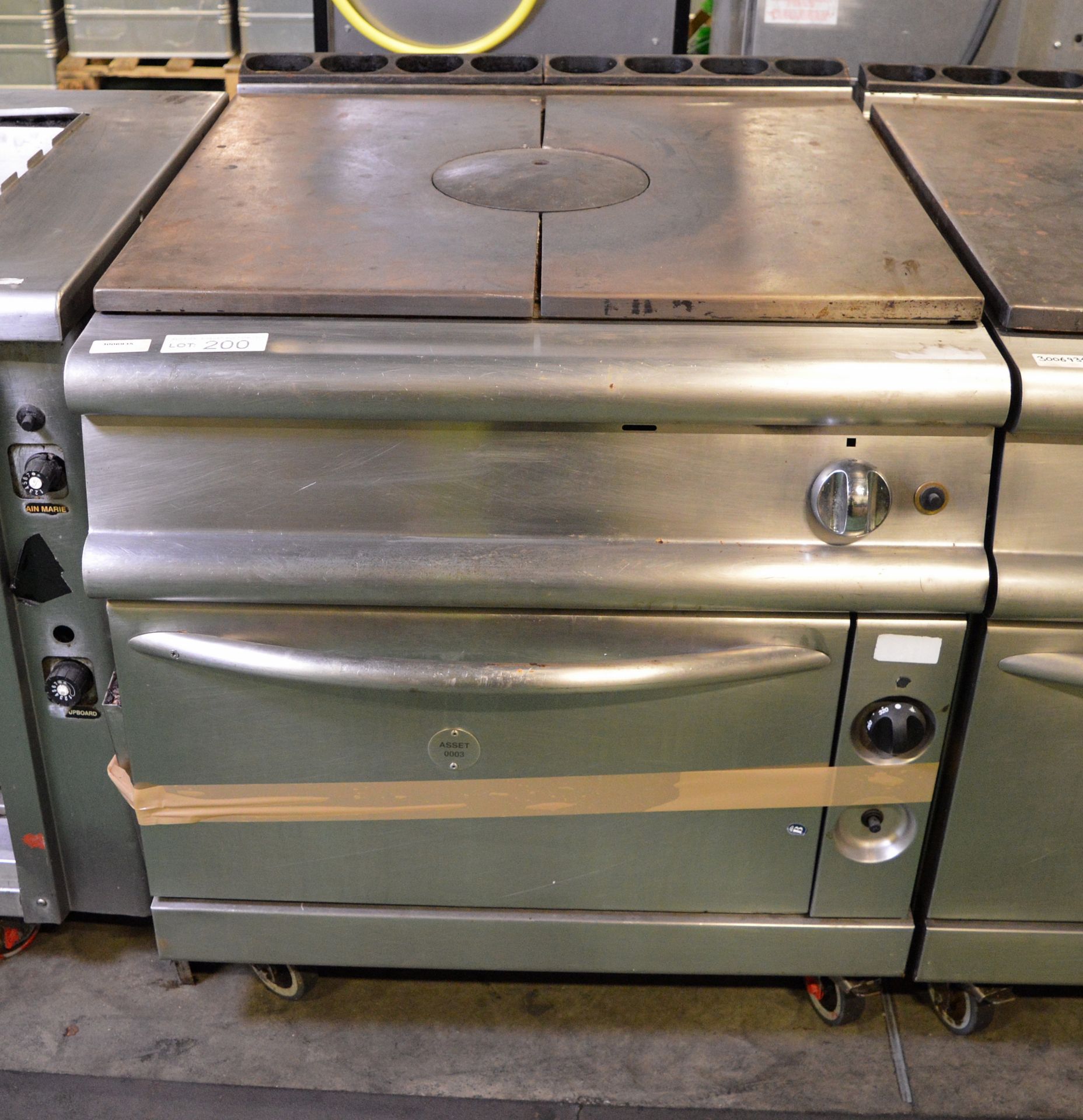 Gas Flat Top Stove And Oven - L930mm x W800mm x H900mm