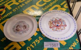 2x Charles & Diana plates