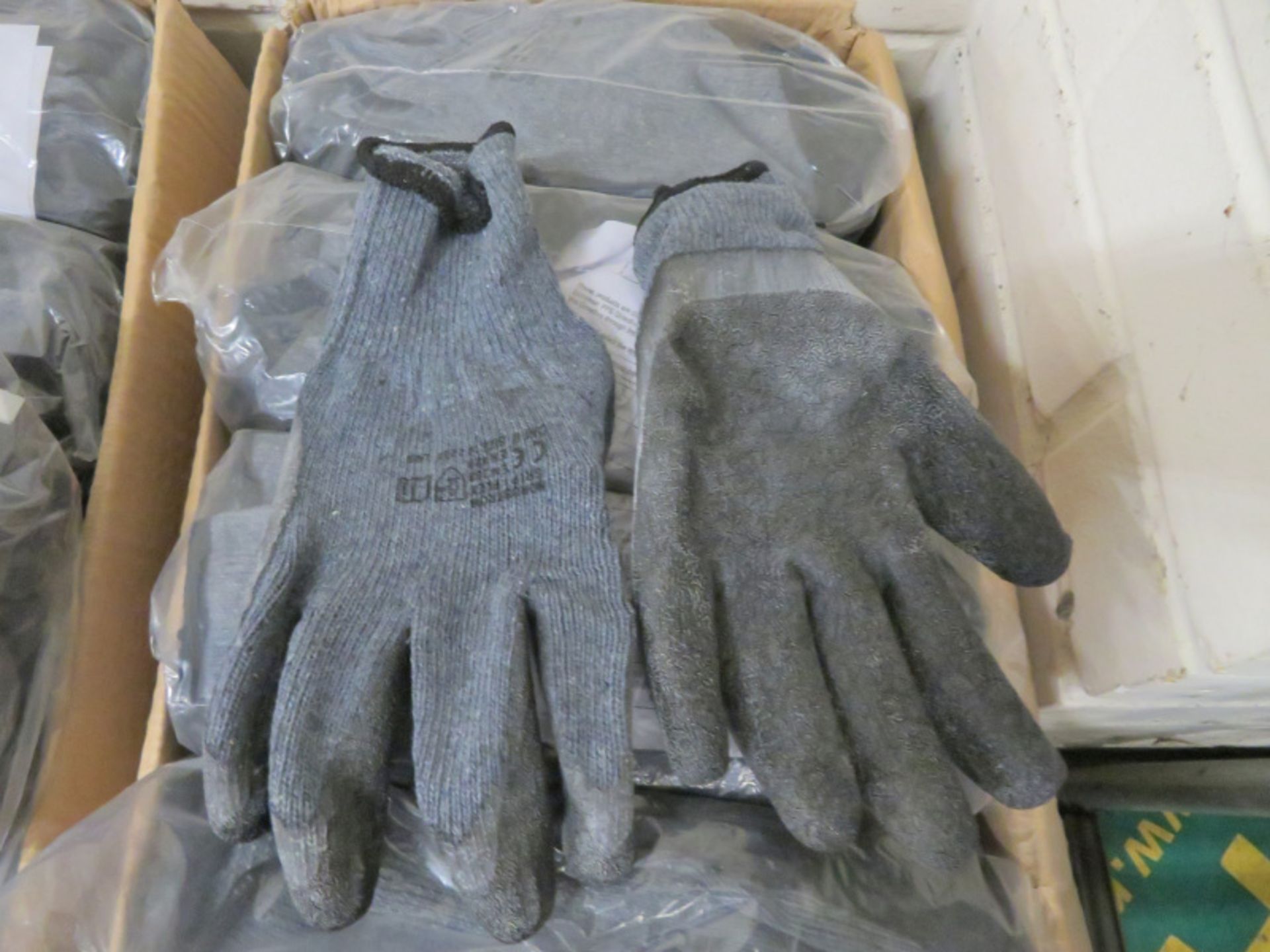 Latex Coated gloves - size 10 - 120 pairs - Image 3 of 3