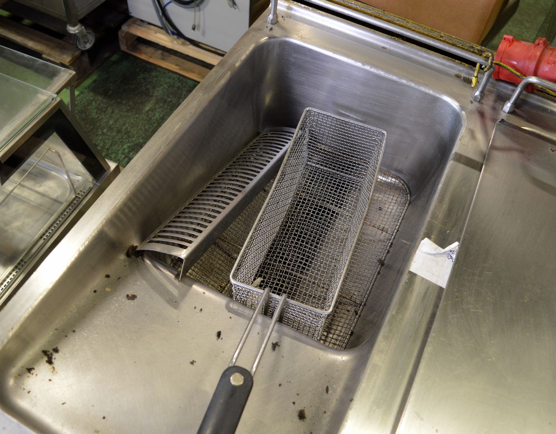Electrolux Stainless Steel Twin Deep Fat Fryer L800mm x W930mm x H1000mm - AS SPARES - Image 5 of 8