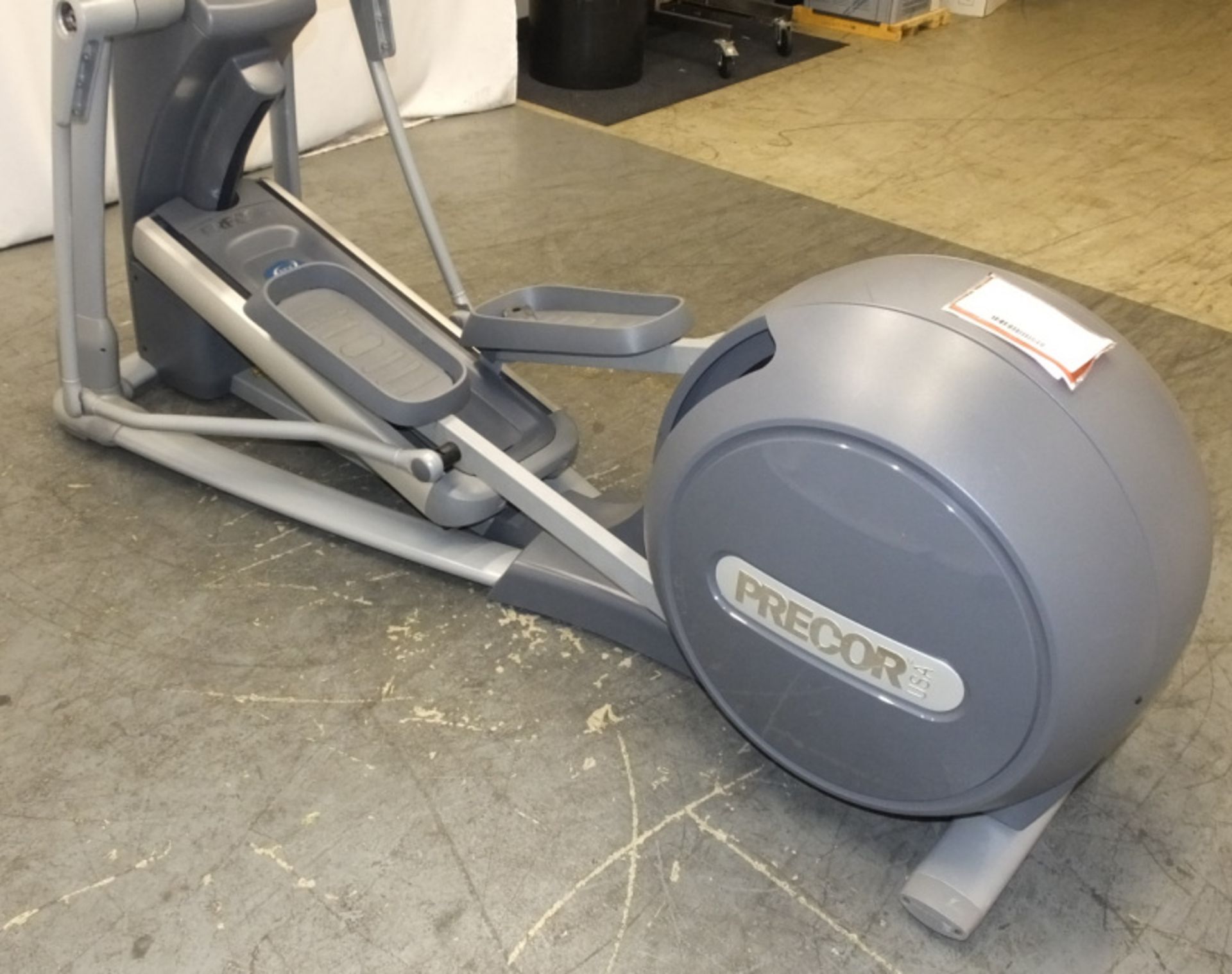 Precor EFX 576i Elliptical Cross Trainer - Please see pictures for condition - Image 2 of 13